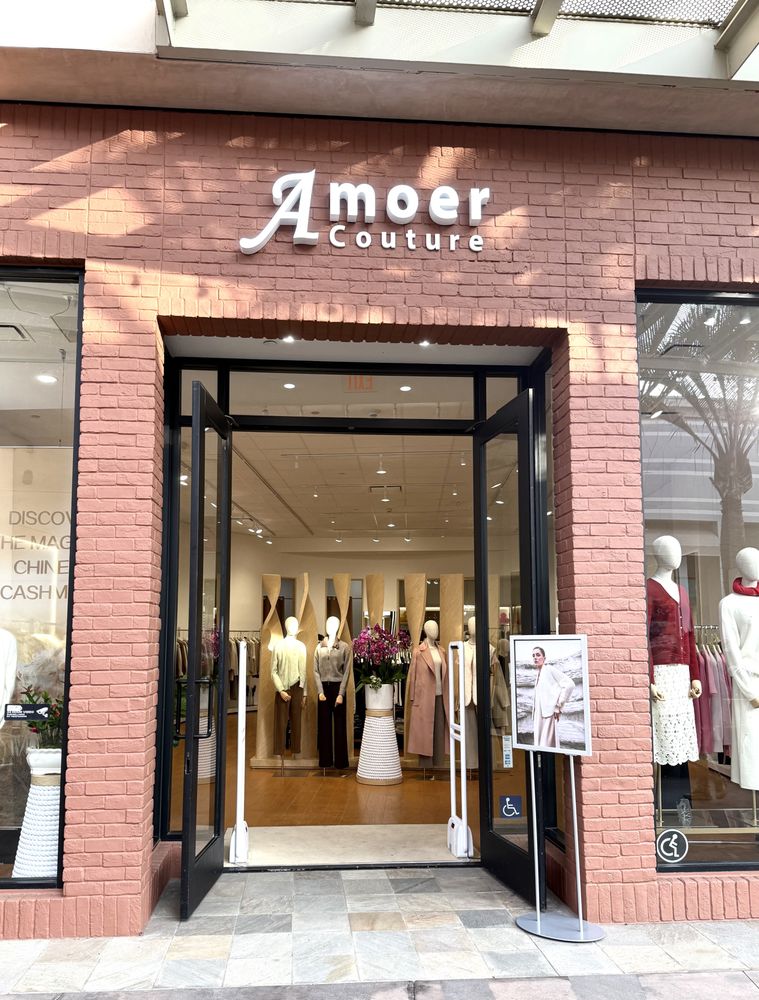 Amoer Couture Logo