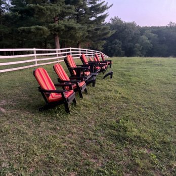 Comus Sky Farm - Sunset viewing area - Dog Parks Near Me - Barnesville, Maryland
