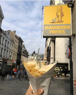 Manneken Frites by null