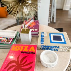 Jade - Travel books