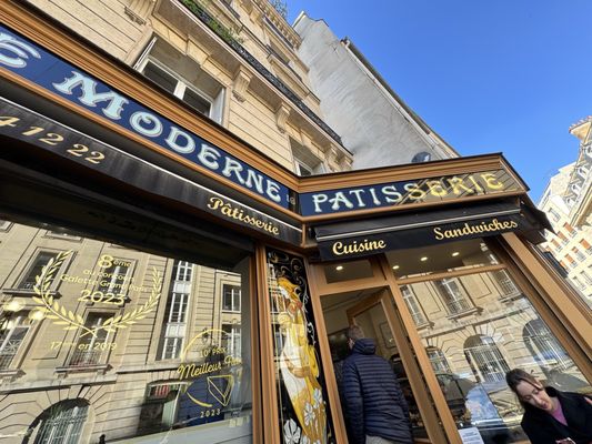 BOULANGERIE MODERNE by null