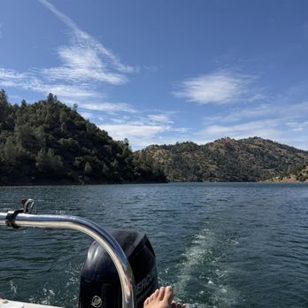 Moccasin Point Marina - Boating Near Me - Jamestown, California