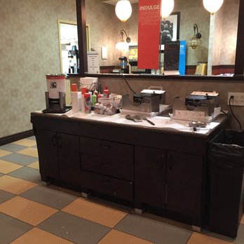 Hampton Inn Virginia Beach-Oceanfront North - Waffle station - Hotels Near Me - Virginia Beach, Virginia Hampton Inn Virginia Beach-Oceanfront North - Waffle station - Hotels Near Me - Virginia Beach, Virginia