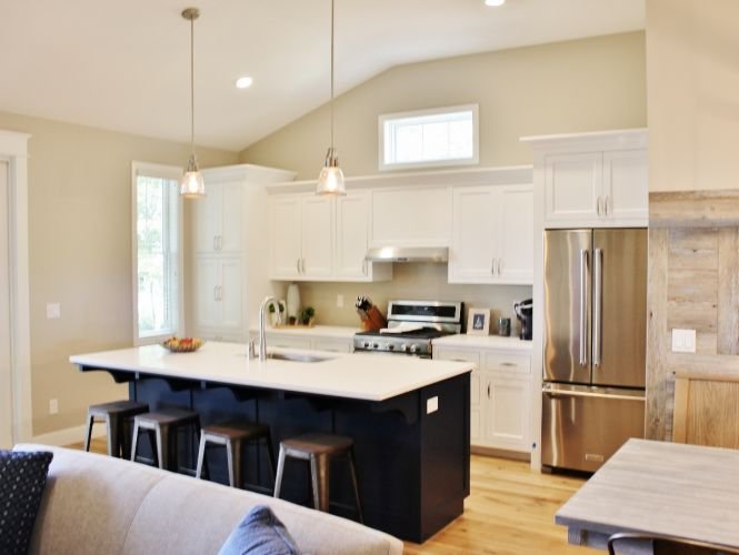 Great Lakes Granite Works - countertop fabricator in Comstock Park, MI