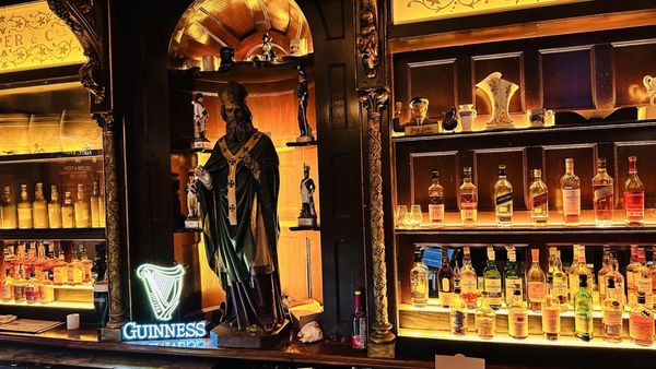 Rí Rá Irish Pub by null