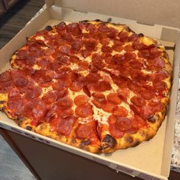 Large pepperoni pizza Large pepperoni pizza