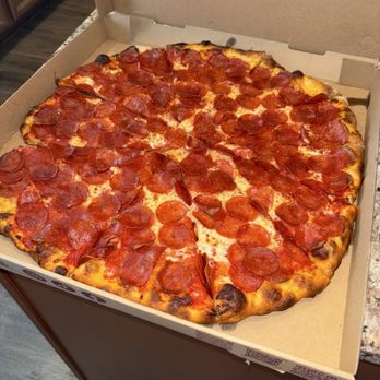 Burattino Brick Oven Pizza - Large pepperoni pizza - Pizza Near Me - Whittier, California Burattino Brick Oven Pizza - Large pepperoni pizza - Pizza Near Me - Whittier, California