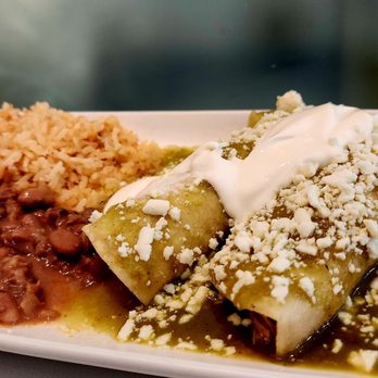 El Pípila - Enchiladas w/ green sauce - Mexican Near Me - San Francisco, California El Pípila - Enchiladas w/ green sauce - Mexican Near Me - San Francisco, California