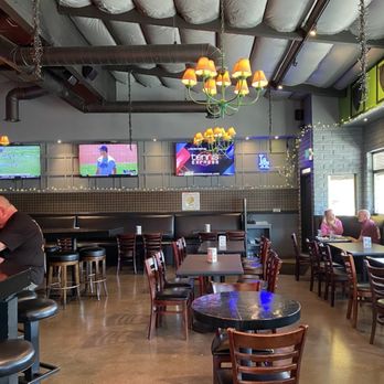 Morrison - Burbank - Love those long comfortable benches and the tartan wall covering. - Gastropubs Near Me - Burbank, California Morrison - Burbank - Love those long comfortable benches and the tartan wall covering. - Gastropubs Near Me - Burbank, California