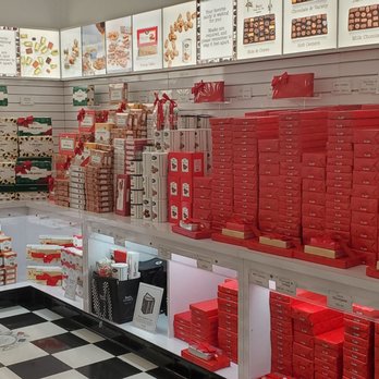 See's Candies - Wrapped boxes & gifts ready to go - Chocolatiers & Shops Near Me - Glendale, California See's Candies - Wrapped boxes & gifts ready to go - Chocolatiers & Shops Near Me - Glendale, California