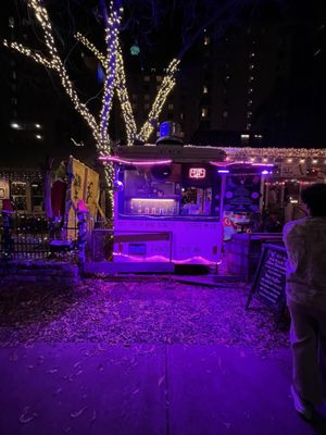 Little Lucy's by null