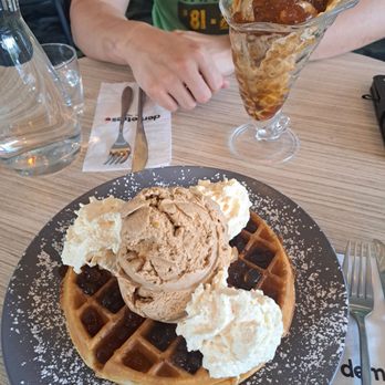 Demetres - Desserts Near Me - Richmond Hill, Ontario Demetres - Desserts Near Me - Richmond Hill, Ontario