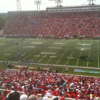Calgary Stampeders - 32 degrees felling like 40 !!!!! - Professional Sports Teams Near Me - Calgary, Alberta