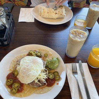 Kihei Caffe - Huevos rancheros, breakfast burrito, amazing iced coffee and fresh orange juice - Hawaiian Near Me - Kihei, Hawaii