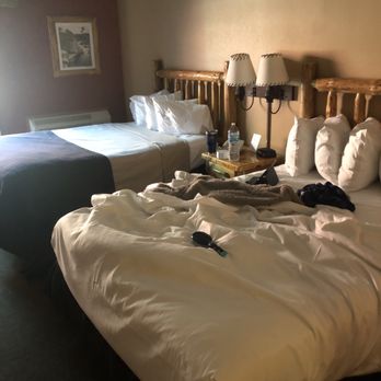 Wilderness Resort - One bed made one not - Resorts Near Me - Wisconsin Dells, Wisconsin Wilderness Resort - One bed made one not - Resorts Near Me - Wisconsin Dells, Wisconsin