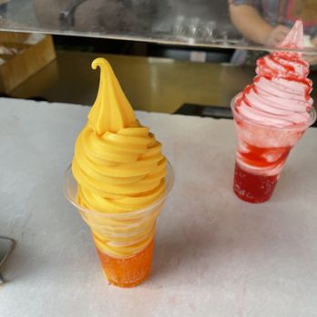 Sunshine Tree Terrace - Orange dole whip float - Ice Cream & Frozen Yogurt Near Me - Lake Buena Vista, Florida Sunshine Tree Terrace - Orange dole whip float - Ice Cream & Frozen Yogurt Near Me - Lake Buena Vista, Florida