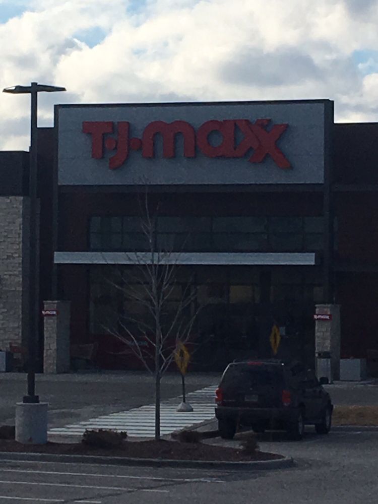 TJ MAXX - Updated May 2024 - N91 W16123 Falls Pkwy, Menomonee Falls, Wisconsin - Women's