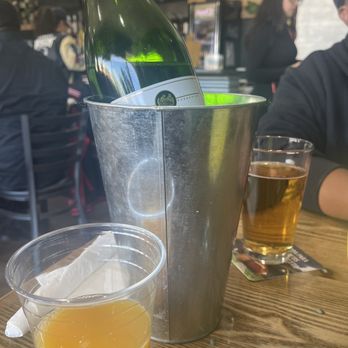 Casa Mayoral Restaurant - Champagne - Mexican Near Me - Carson, California