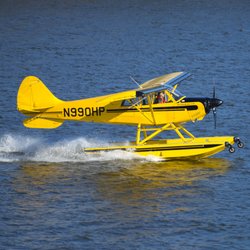 WaterWings Seaplanes - Our Aviat Husky on Wipline 2100 Amphibious floats landing on Lay Lake in central Alabama