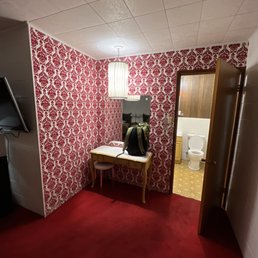 How cool is this vanity area!! How cool is this vanity area!!