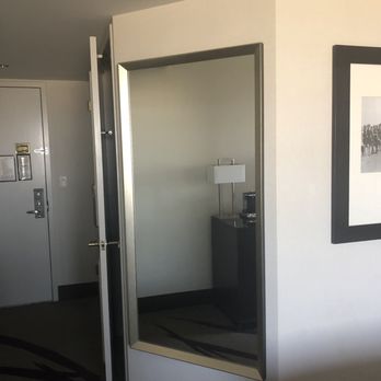 Hilton Long Beach - Full length mirror - Hotels Near Me - Long Beach, California Hilton Long Beach - Full length mirror - Hotels Near Me - Long Beach, California