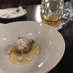 Ebersbach Restaurant - Apple crisp dessert with rum sauce