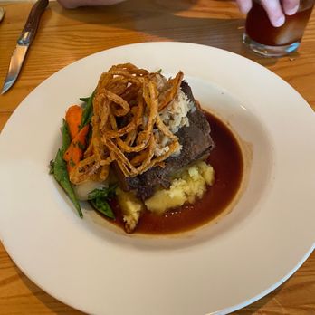 Roots Restaurant and Bar - Short ribs - New American Near Me - Camas, Washington Roots Restaurant and Bar - Short ribs - New American Near Me - Camas, Washington