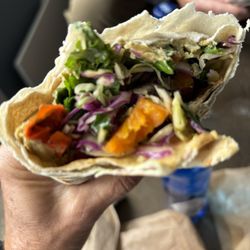 Marianne Bakeri & Kafe - Hummus wrap