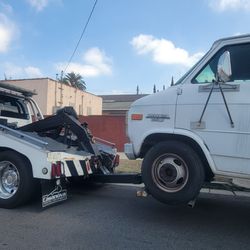 Segura's Towing