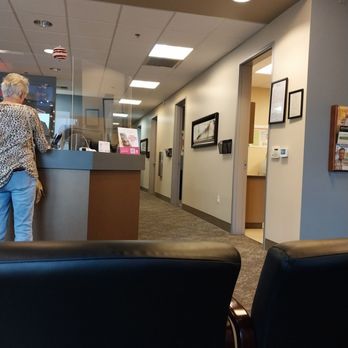 Zeiter Eye Medical Group - Looking toward back. - Ophthalmologists Near Me - Manteca, California Zeiter Eye Medical Group - Looking toward back. - Ophthalmologists Near Me - Manteca, California