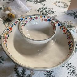 Simply Made Here - We loved the hand-made look of this locally-designed flowered chip-and-dip dish!