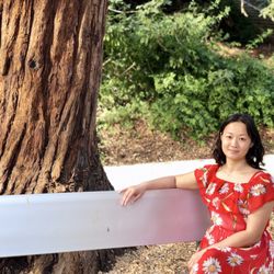 Alexander Park - 06/24/2019: Bench to sit & wait while the kids play