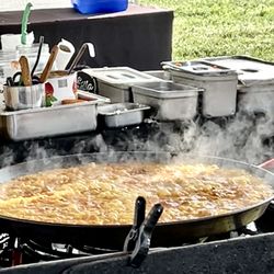 Parkland Farmers Market - Paella cooking...