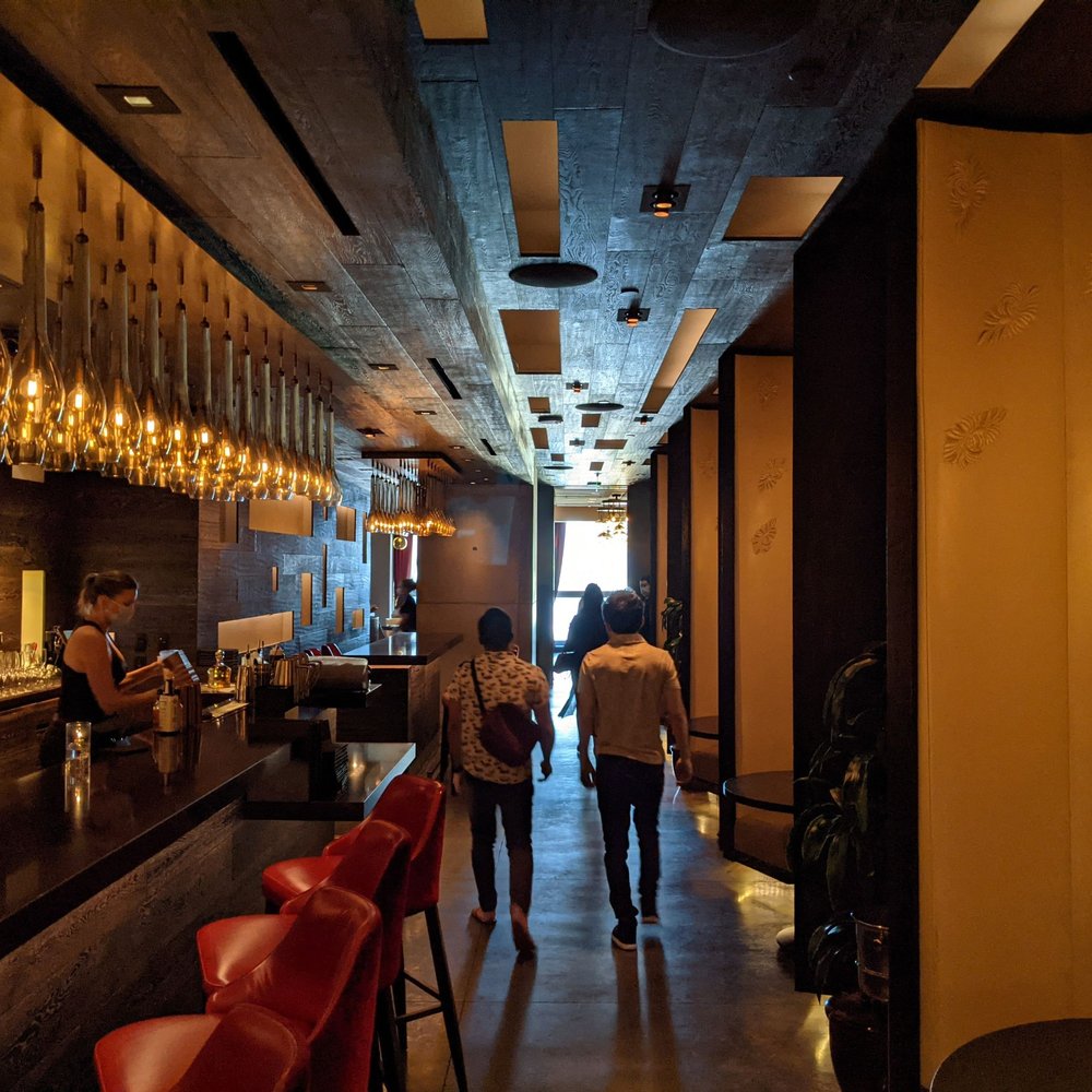 Scarpetta - Interior, nice large windows, some tables have a view of the Bellagio fountains - Italian Near Me - Las Vegas, Nevada Scarpetta - Interior, nice large windows, some tables have a view of the Bellagio fountains - Italian Near Me - Las Vegas, Nevada