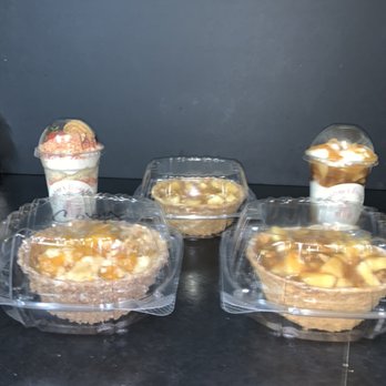 Laverne’s Daughter Homemade Goodness - Stuffed Apple pie waffle, & strawberry shortcake in a cup - Desserts Near Me Laverne’s Daughter Homemade Goodness - Stuffed Apple pie waffle, & strawberry shortcake in a cup - Desserts Near Me