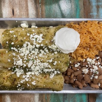 Los Chiludos - Carnitas Enchiladas - Mexican Near Me - Holmes Beach, Florida