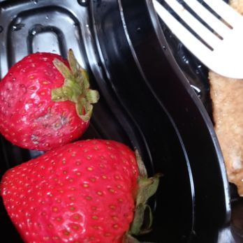 Fit Eats - Moldy strawberries :( - Food Delivery Services Near Me - Sacramento, California