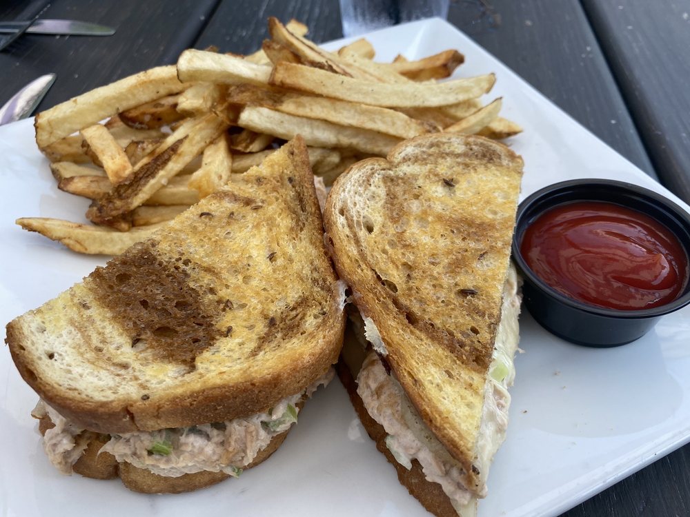 CONESTOGA RESTAURANT 31 Photos & 73 Reviews Bars 1501 E King St