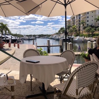 Cafe Des Artistes - Outdoor seating area - French Near Me - Jupiter, Florida