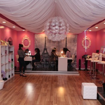Sugar Spice Spa Event Center - Sugar & Spice Spa is an intimate urban loft located in the heart of downtown Mason. This creative meeting space is perfect for your busIness - Party & Event Planning Near Me - Liberty, Ohio