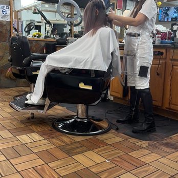 Hair Style by Tiffany - DURING - Hair Stylists Near Me - Honolulu, Hawaii