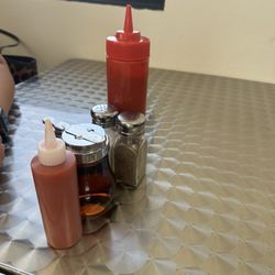Chicken George Waffle House - Condiments