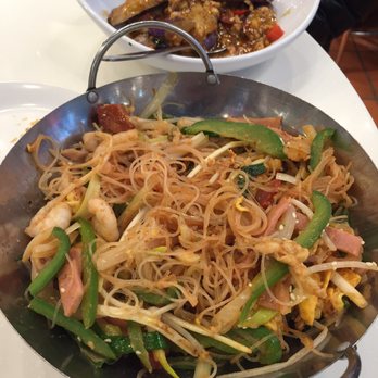 澳門茶餐廳 - Portuguese stir-fried vermicelli and eggplants with mixed pork - Hong Kong Style Cafe Near Me - Hong Kong, HK