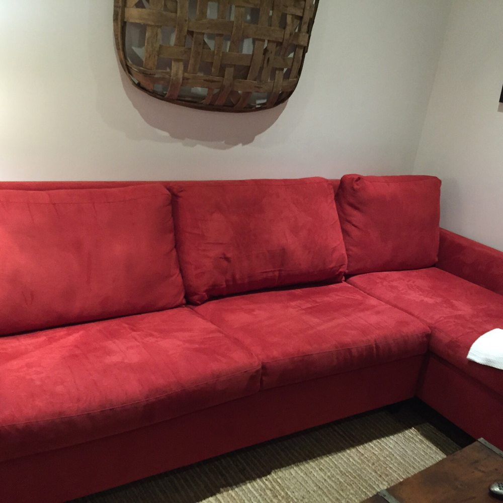 American Leather - Back pillows mild to moderately saggy, cushions and pillows slide off. - Furniture Stores Near Me - Dallas, Texas American Leather - Back pillows mild to moderately saggy, cushions and pillows slide off. - Furniture Stores Near Me - Dallas, Texas