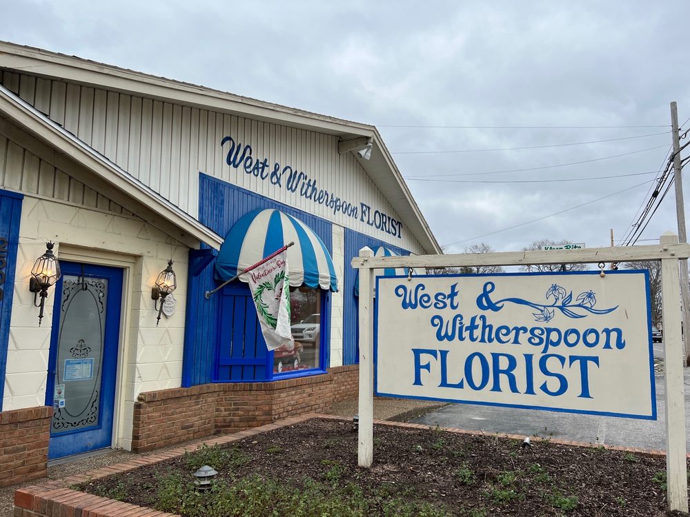 WEST AND WITHERSPOON FLORIST Updated August 2024 89 Photos 2500 S