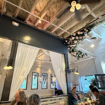 Daughter Thai Kitchen - Lovely interior and beautiful attention to detail - Thai Near Me - Oakland, California Daughter Thai Kitchen - Lovely interior and beautiful attention to detail - Thai Near Me - Oakland, California