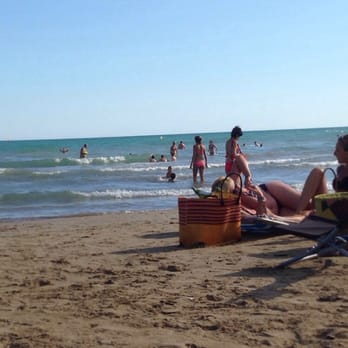 Ribes Roges Beach - Beach - Hotels & Travel Near Me