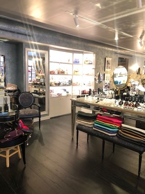 Kimara Ahnert Make Up Studio by null