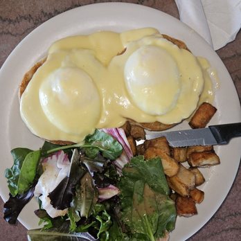 A1 Diner - Eggs Benedict - Diners Near Me - Gardiner, Maine