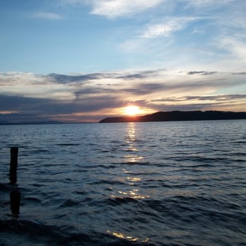 Picnic Point Park - Another beautiful sunset. 6-30-2010 - Parks Near Me - Edmonds, Washington Picnic Point Park - Another beautiful sunset. 6-30-2010 - Parks Near Me - Edmonds, Washington